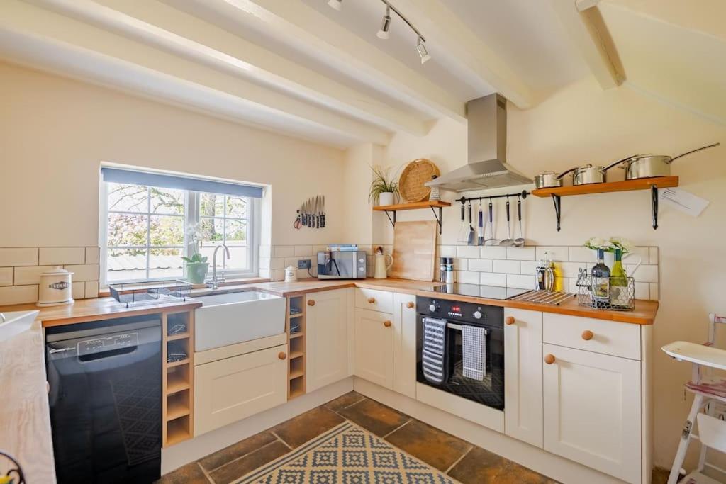 Rhos Y Bel Cottage Angelsey Llangadwaladr  Kültér fotó