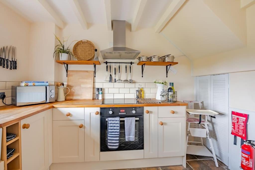 Rhos Y Bel Cottage Angelsey Llangadwaladr  Kültér fotó