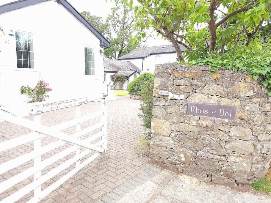 Rhos Y Bel Cottage Angelsey Llangadwaladr  Kültér fotó