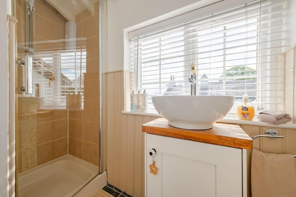 Rhos Y Bel Cottage Angelsey Llangadwaladr  Kültér fotó
